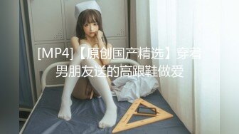 小哥哥被两个高颜值熟女大姐伺候真性福 一个上位全自动 一个在旁边舔