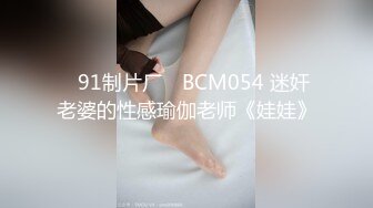 [MP4/ 1.58G] 大哥双飞两个风骚轻熟女，露脸床上一起伺候大哥，交大鸡巴淫声荡语诱惑狼友