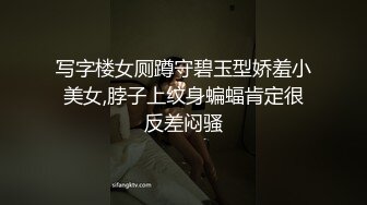 黑丝熟女妈妈 让你操一次 离不开我的人更离不开我的逼 阿姨还是这么有味道 看着这漂亮肥穴真想舔两口