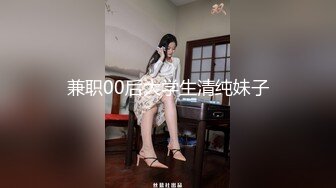 横店卖早餐的老板娘，一边做一边给别人打电话，男：爽不爽？ 骚婆娘：‘今天很有感觉呦，啊，爽~爽’。