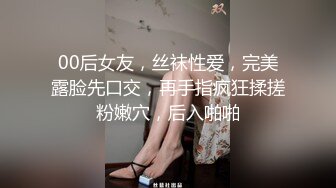 高颜值诱人的极品小宝贝，露脸精彩大秀，美胸美臀性感撩人，各种风骚动作刺激狼友，表情销魂揉奶玩逼，道具抽插呻吟可射好骚