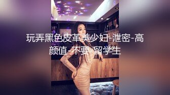 推女郎女神松果儿36D火辣大胸無聖光沐浴，洗完澡在攝影師前表演摳屄自慰，鮑魚一直噴水